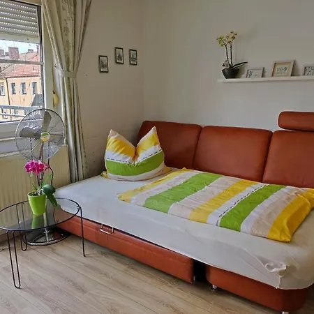 Quiet City-apt, 4min City-center, 18min Fair Nuernberg!!! Lejlighed