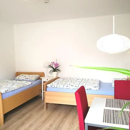 Quiet City-apt, 4min City-center, 18min Fair Nürnberg!!!