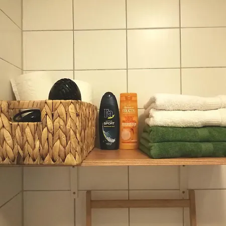 Quiet City-apt, 4min City-center, 18min Fair Nürnberg!!! Apartamento *