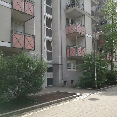 Quiet City-apt, 4min City-center, 18min Fair Nuernberg!!! Apartment