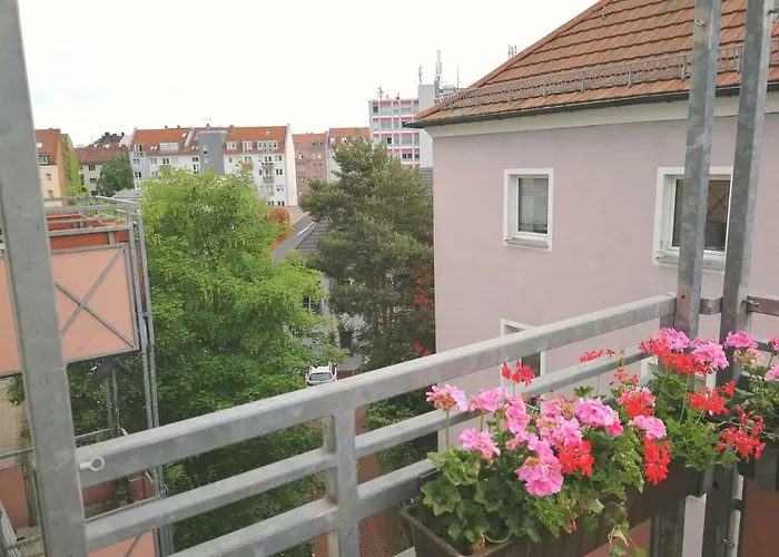Daire Quiet City-apt, 4min City-center, 18min Fair Nuernberg!!!